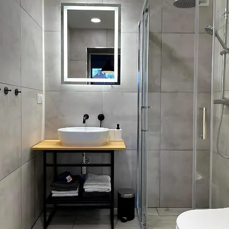 דירה Apartament1 Tri-city Oliwa Ogrod, Prywatne Wejscie גדנסק